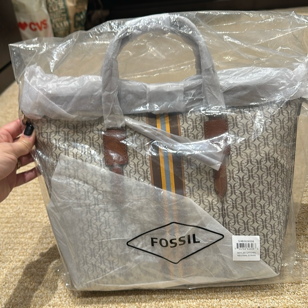 Fossil purse. NWT